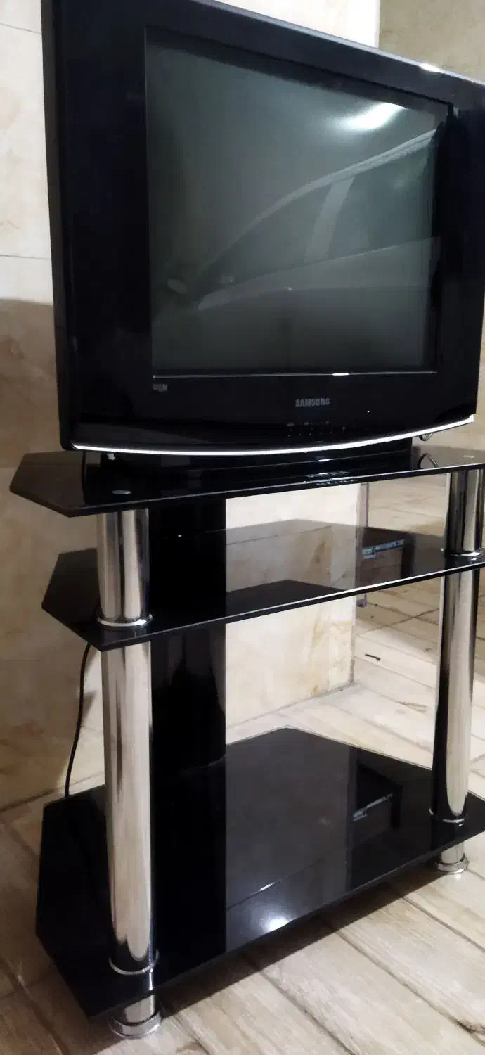 تلویزیون سامسونگ 21|تلویزیون و پروژکتور|اسلامآباد غرب, |دیوار