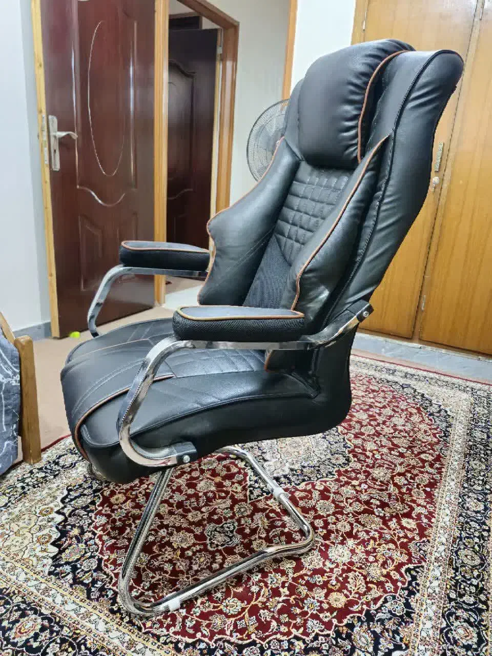 صندلی مدیریت|مبلمان اداری|اهواز, باغ شیخ|دیوار