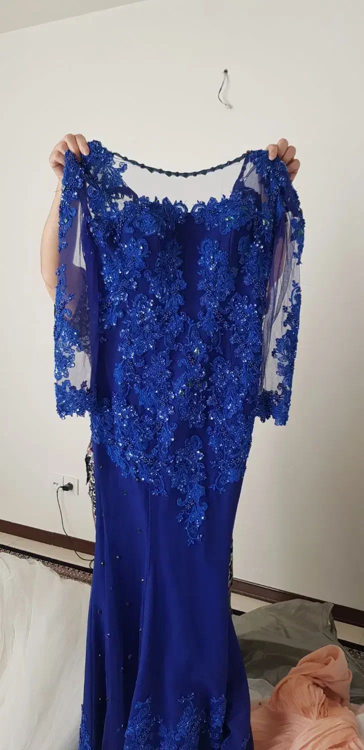 لباس مجلسی و عروس|لباس|فردیس, نگارستان|دیوار