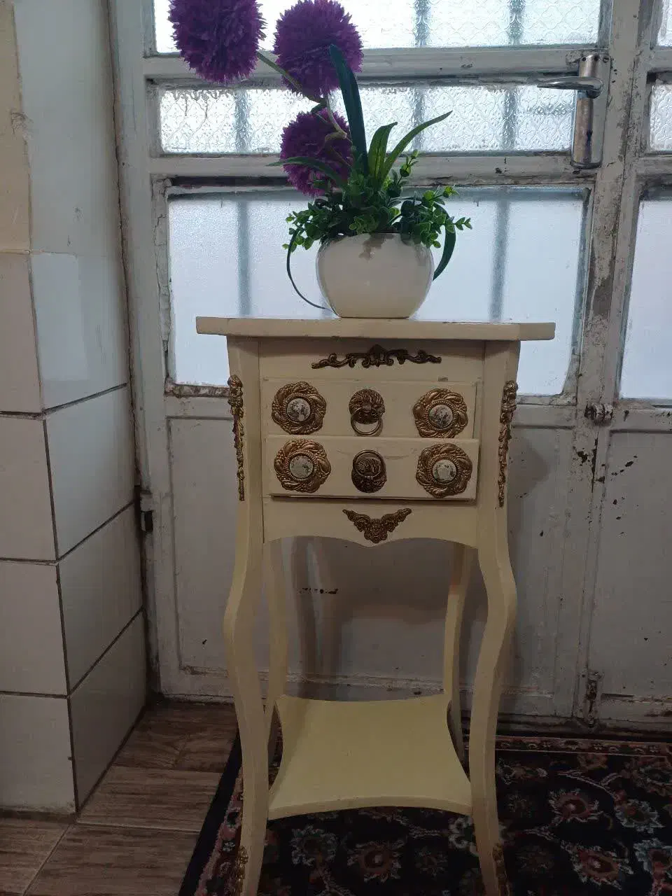 میزتلفن|میز تلفن|تربت‌حیدریه, حسنی بالا|دیوار