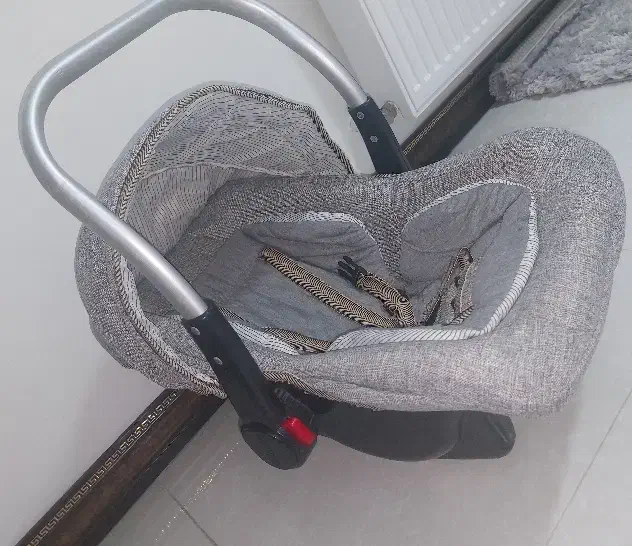 کریر ۱۹۰ تومن|کالسکه و لوازم جانبی|کرج, برغان|دیوار