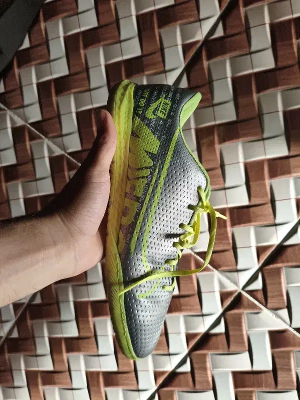 کفش فوتسال NIKE|کیف، کفش، کمربند|خرم‌آباد, |دیوار