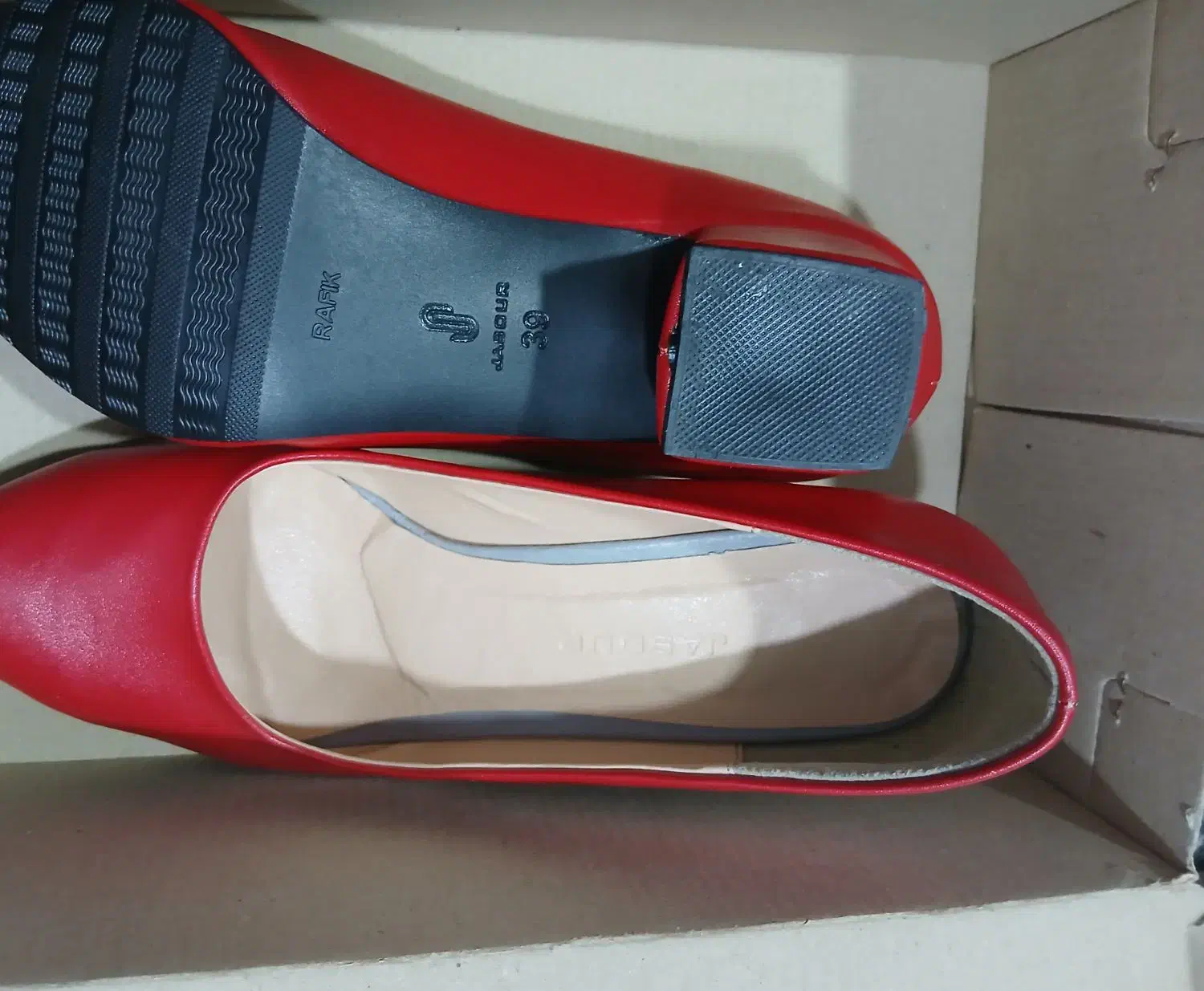 کفش مجلسی|کیف، کفش، کمربند|سقز, |دیوار