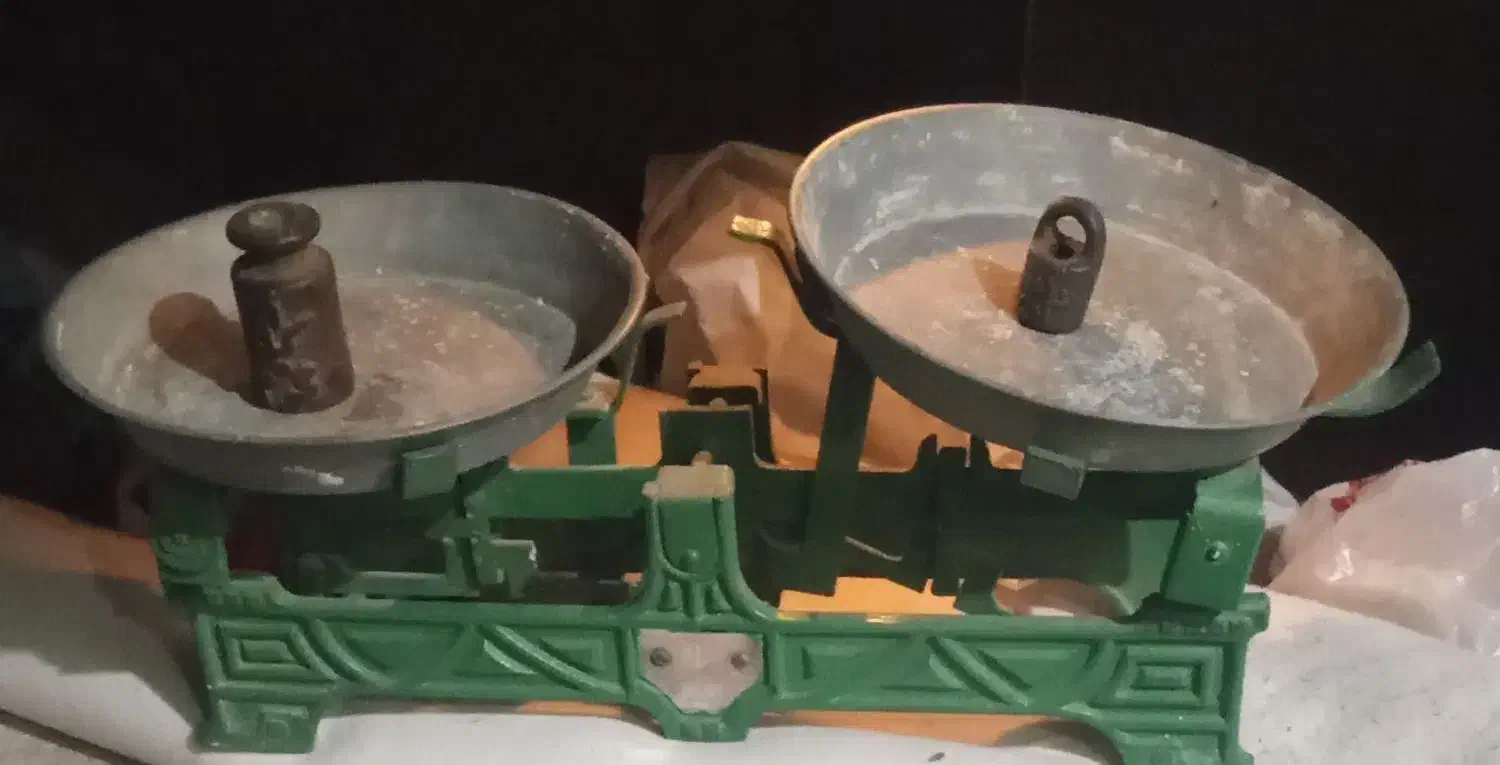 ترازو|کلکسیون اشیاء عتیقه|تهران, شهرک ولیعصر شمالی|دیوار