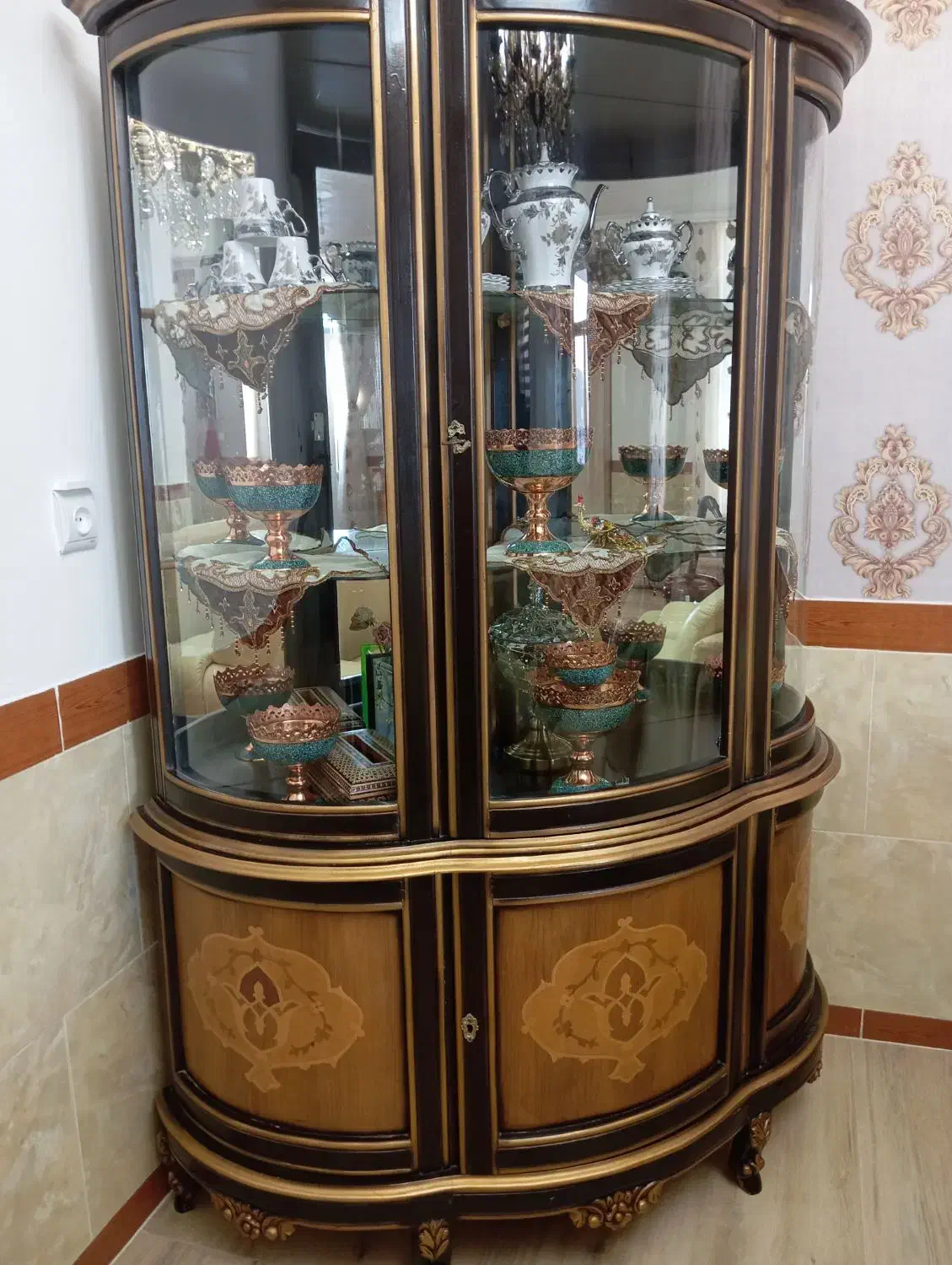 هود و بوفه در حد نو|هود|صحنه, |دیوار