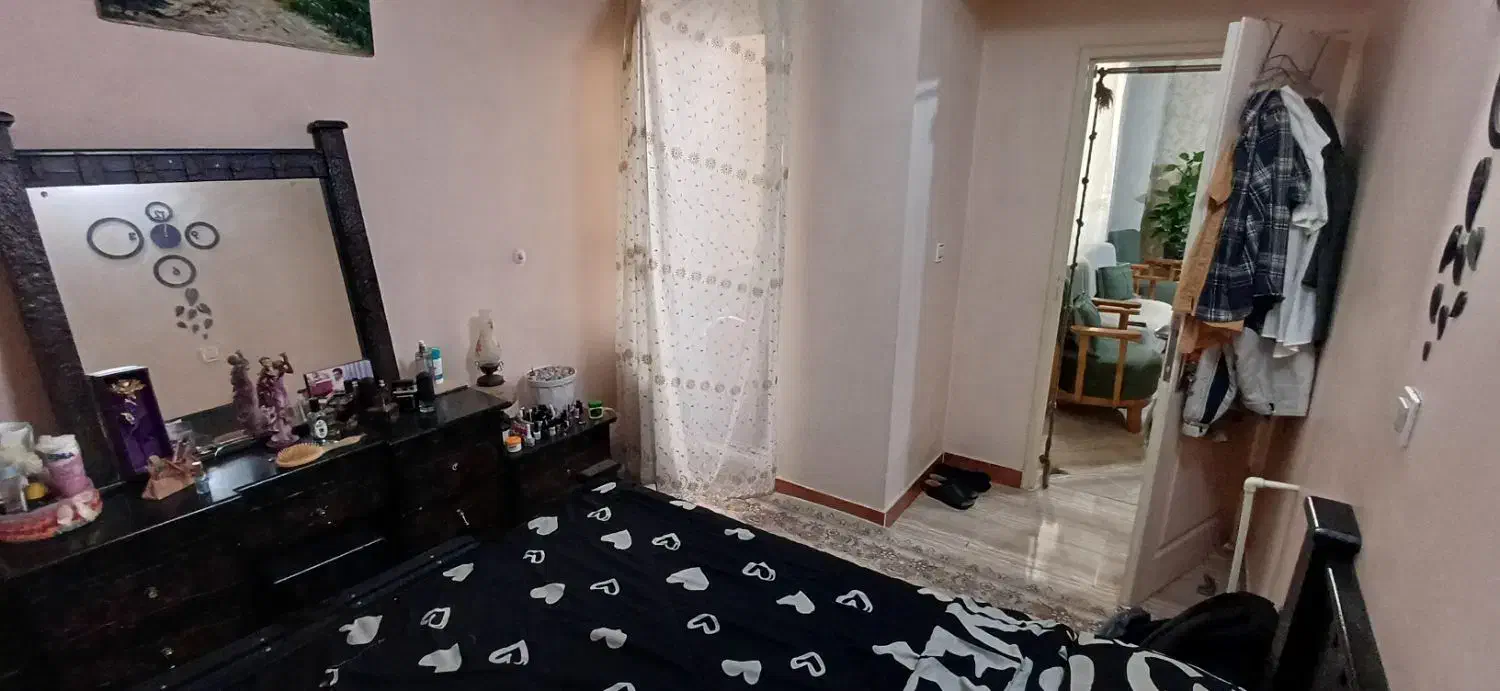 تخت۲نفره و دراور و۲تا پاتختی وتخت نوجوان وکمدلباس|تخت و سرویس خواب|مشکیندشت, |دیوار