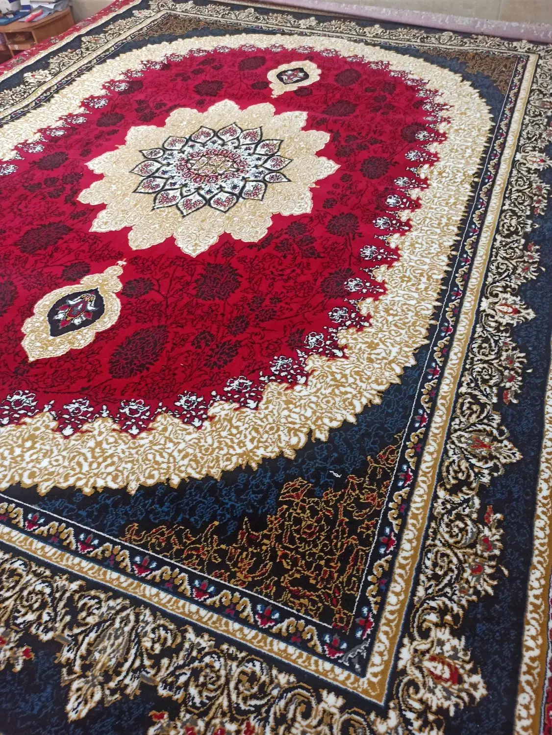 فرش برای جهاز عروس و باغ مجالس|فرش|لامرد, |دیوار