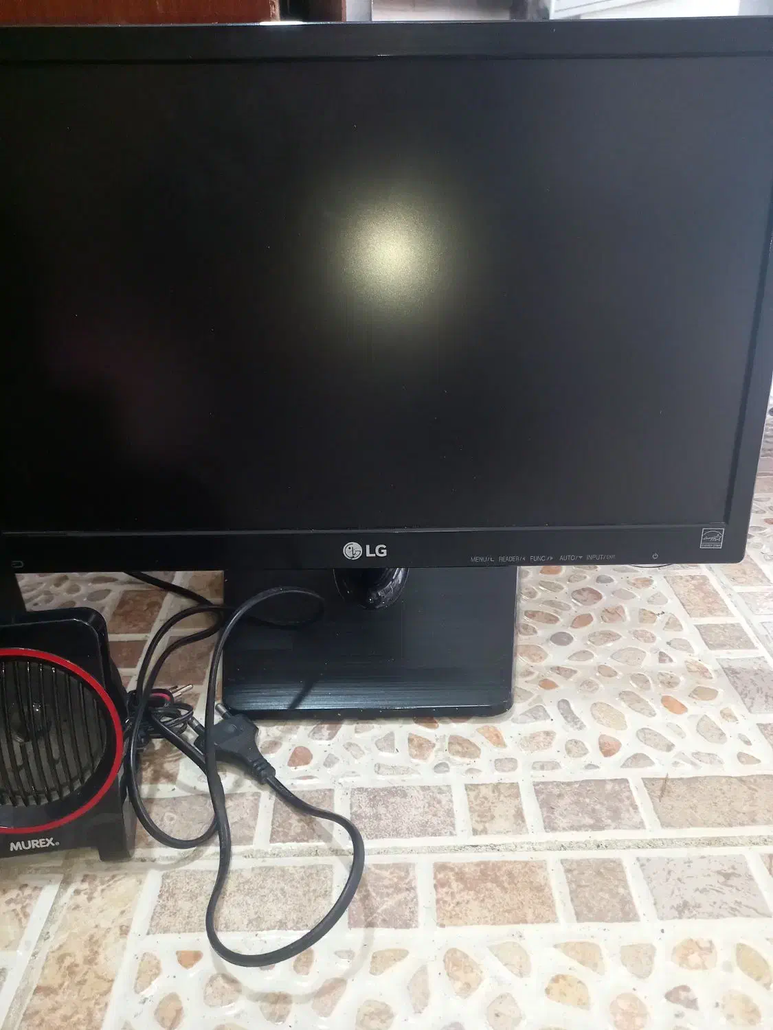 کامپیوتر رومیزی|رایانه رومیزی|الشتر, |دیوار