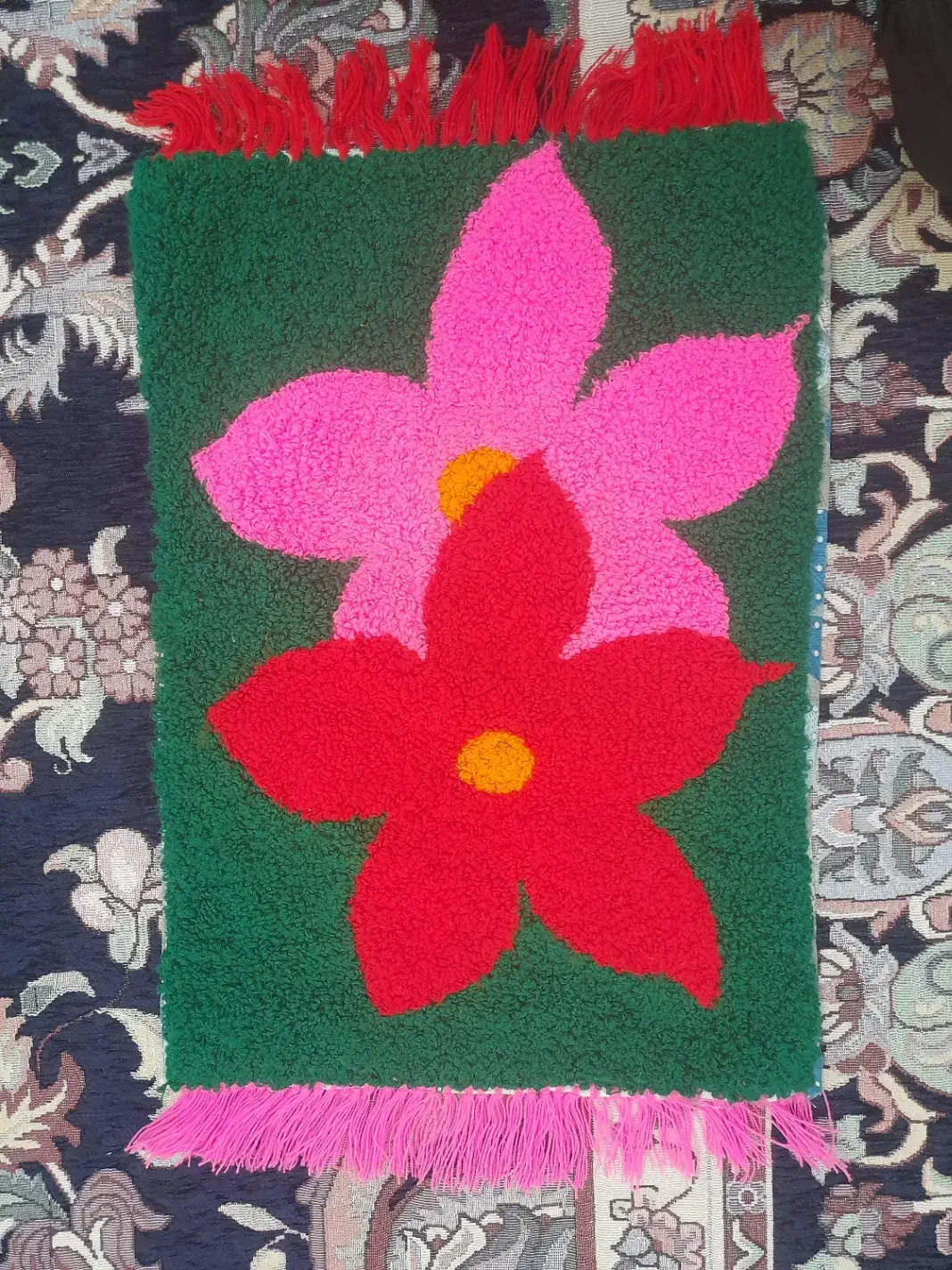 پادری بافته‌شده از کاموا|پادری|جرگلان, |دیوار