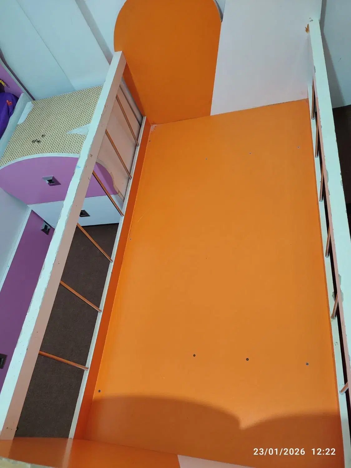 تخت کودک|تخت و صندلی بچه|نقده, |دیوار