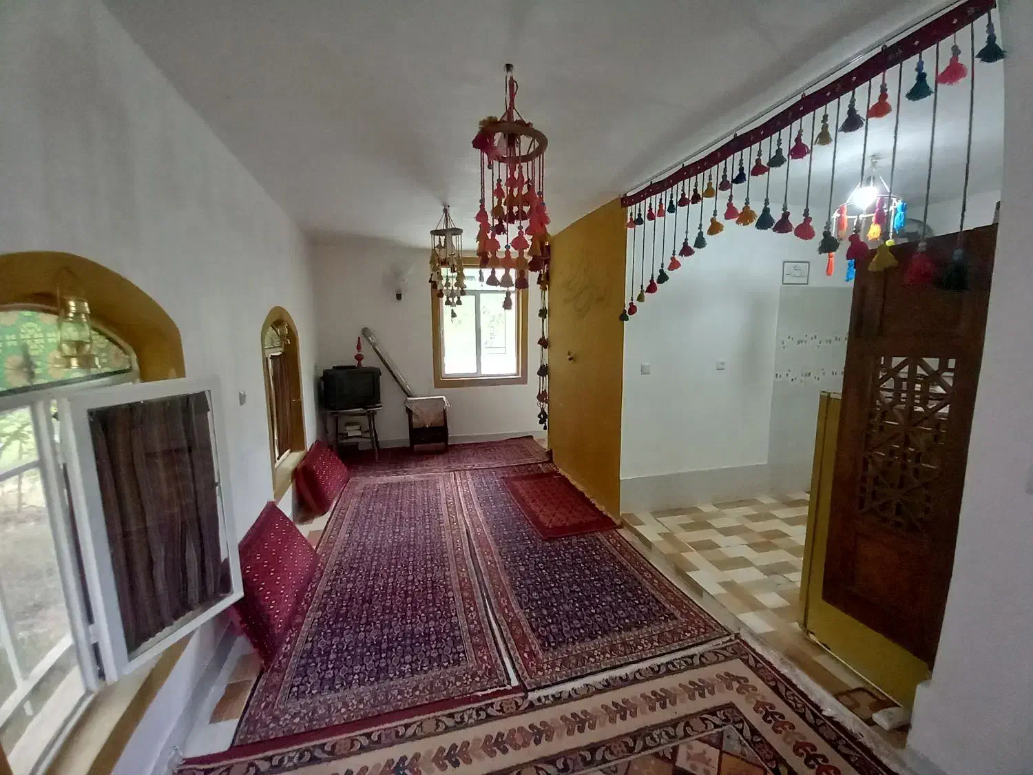 خانه های سنتی داخل باغ روستای وفس|اجارهٔ کوتاهمدت ویلا و باغ|اراک, |دیوار