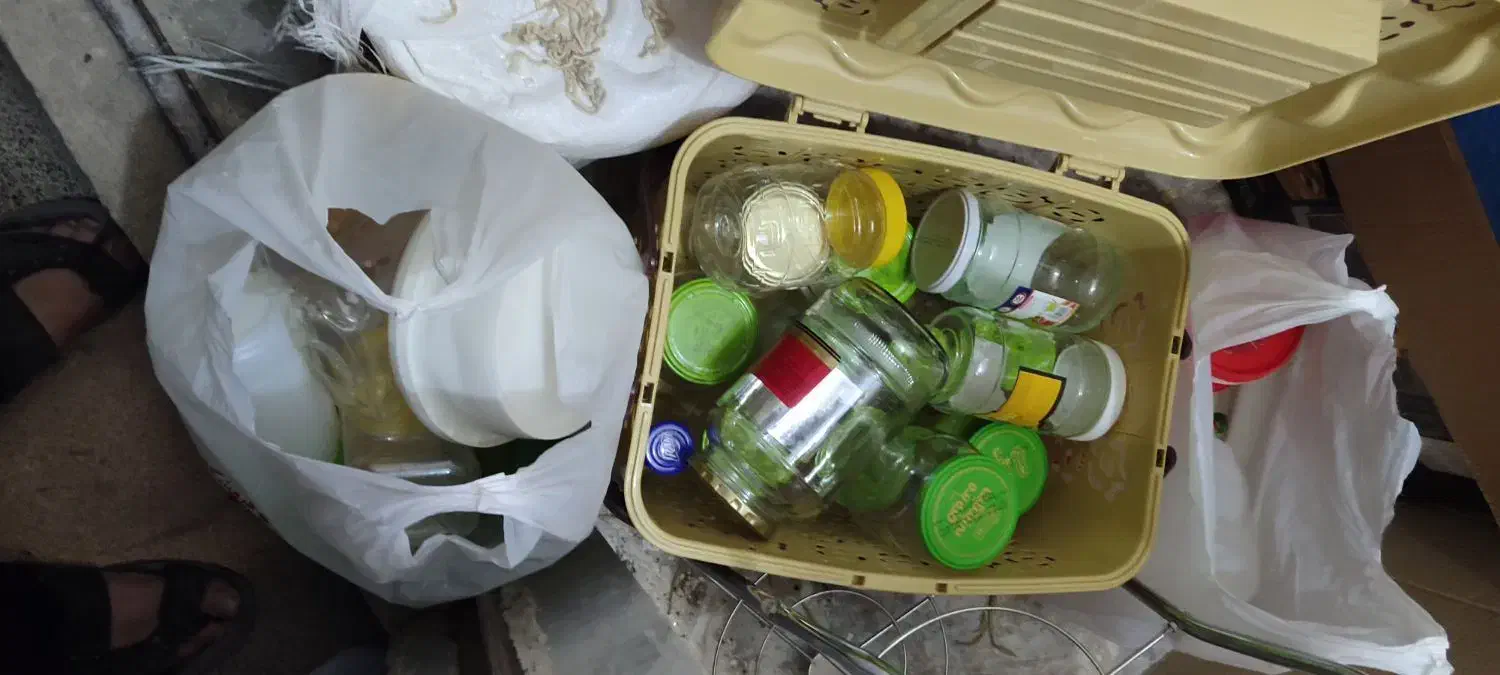 بطری شیشه ای و پلاستیکی برامربا وغیره|ظروف نگهدارنده، پلاستیکی، یکبارمصرف|خوی, |دیوار