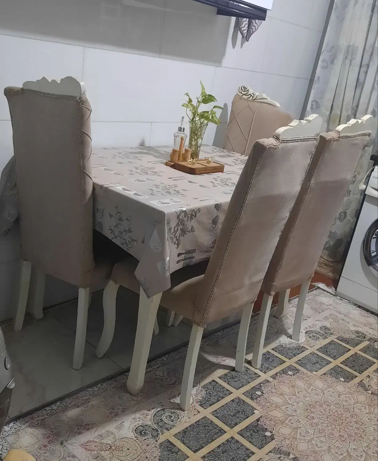 میز غذا خوری|میز و صندلی غذاخوری|اقبالیه, |دیوار