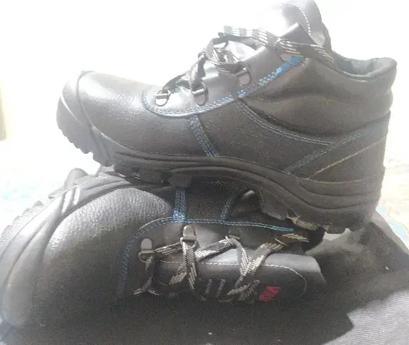 کفش کار|کیف، کفش، کمربند|پاکدشت, پاکدشت (مامازند)|دیوار