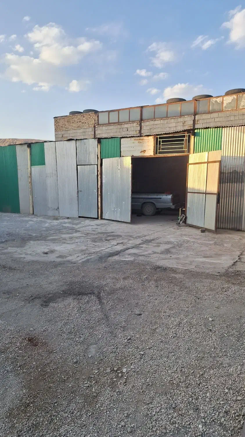 گاراژ ۵۰۰ متری|اجارهٔ مغازه و غرفه|تیران, |دیوار