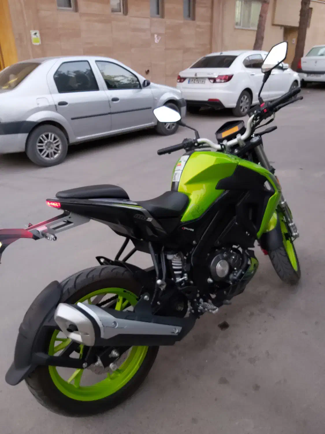 موتور بنلی ۱۸۰s فسفری|موتورسیکلت|شهرکرد, |دیوار