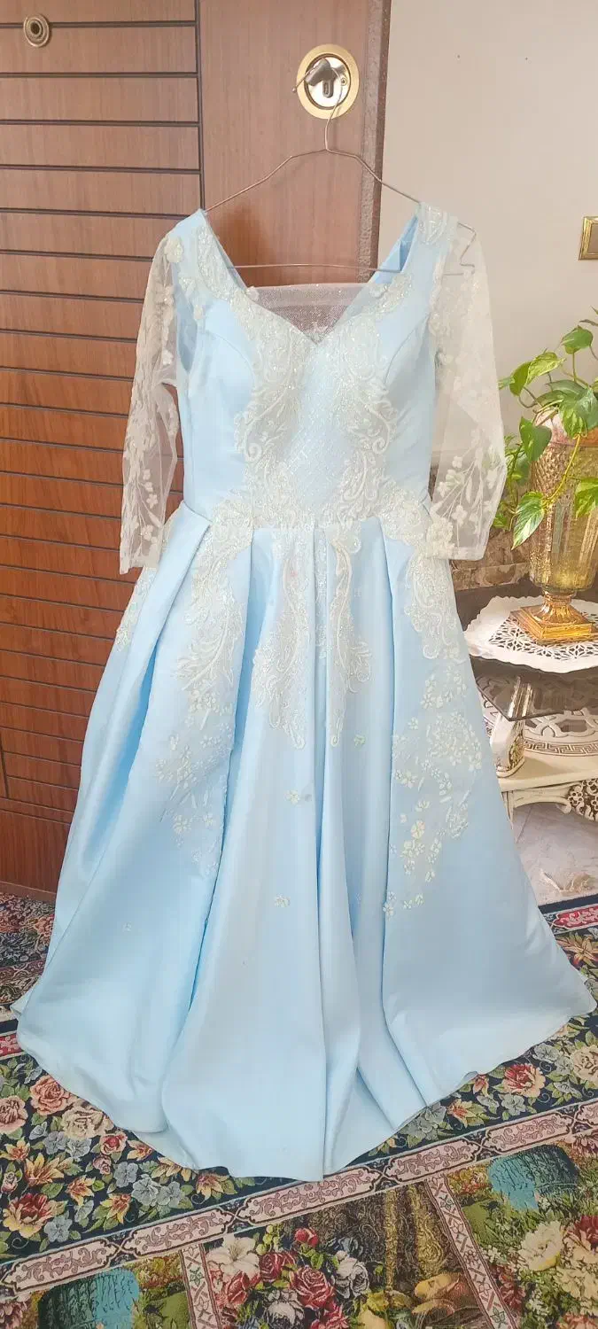 لباس عروس|لباس|صومعهسرا, |دیوار