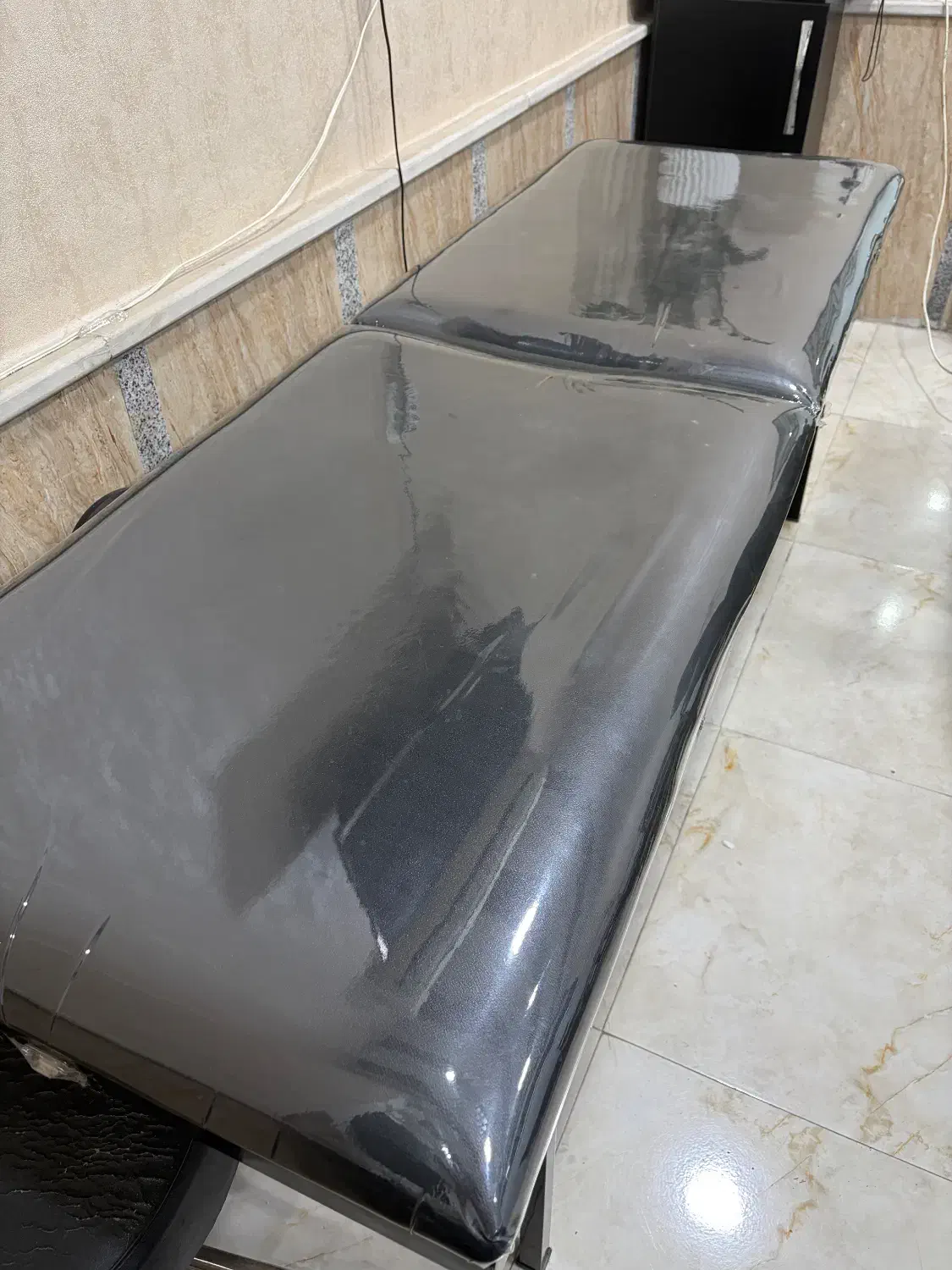 تخت چمدانی|آرایشگاه و سالن‌های زیبایی|چالوس, |دیوار