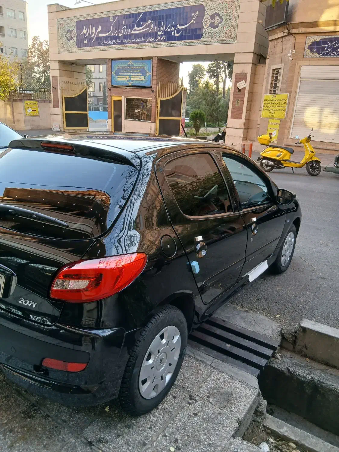 207 مدل 402 بی رنگ|خودرو سواری و وانت|تهران, فاطمی|دیوار