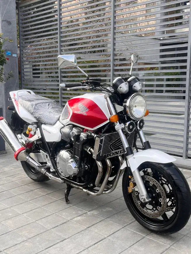 cb۱۳۰۰ gsx gsxr cbr biking|موتورسیکلت|تهران, سعادتآباد|دیوار