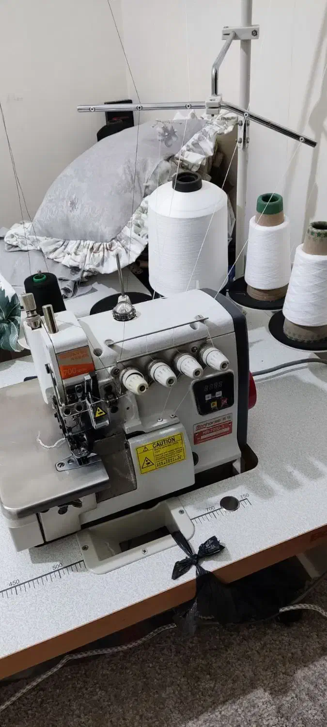 چرخ پنج نخ استوک بن هورس بن هورس|چرخ خیاطی و ریسندگی|ملایر, |دیوار