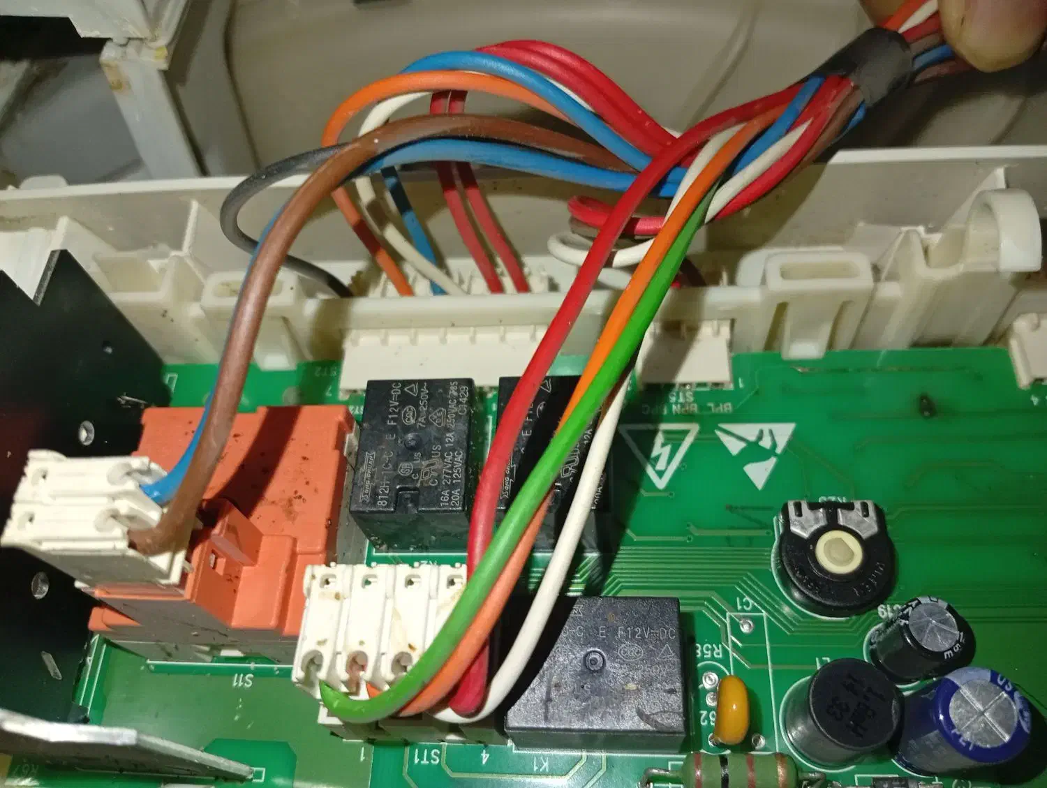 تعمیرات تخصصی لوازم خانگی|خدمات پیشه و مهارت|اسلام‌شهر, شهرک واوان|دیوار