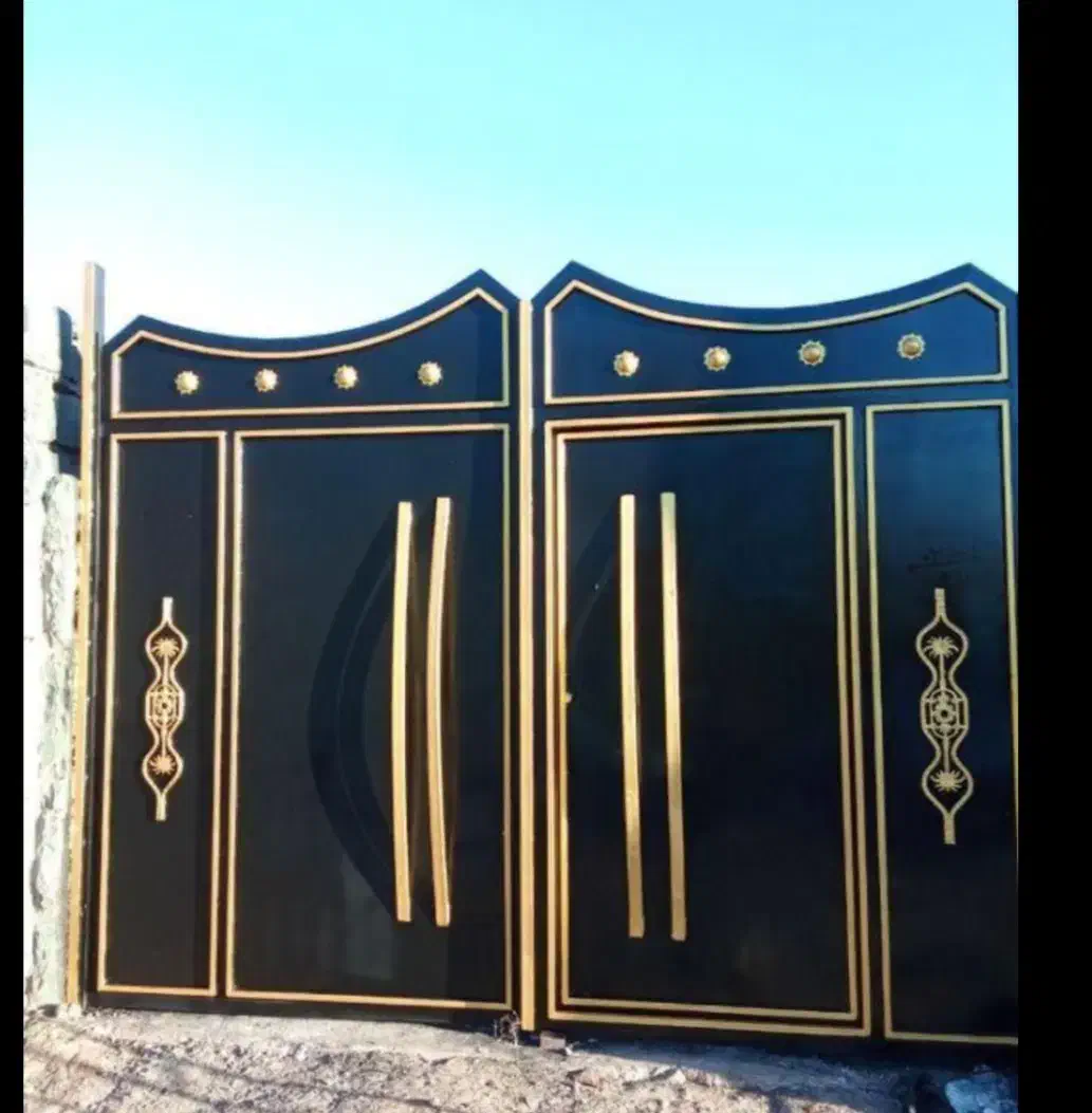 رنگ‌آمیزی درب پنجره با دستگاه پیستوله رنگ‌کاری|خدمات پیشه و مهارت|بم, |دیوار