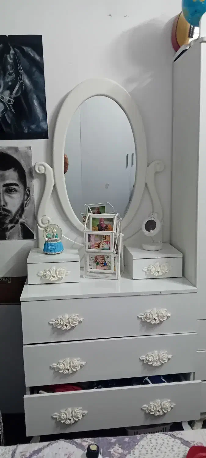 سرویس تخت، میز توالت و کمد|تخت و سرویس خواب|مشهد, شهرک رازی (شهرک غرب)|دیوار