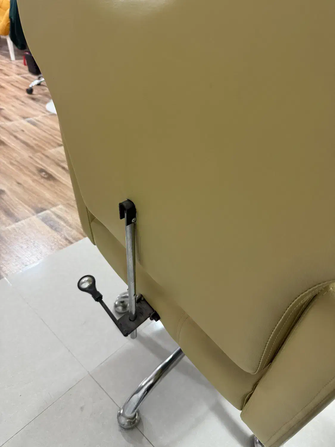 صندلی میکاپ|آرایشگاه و سالن‌های زیبایی|بندر ماهشهر, |دیوار