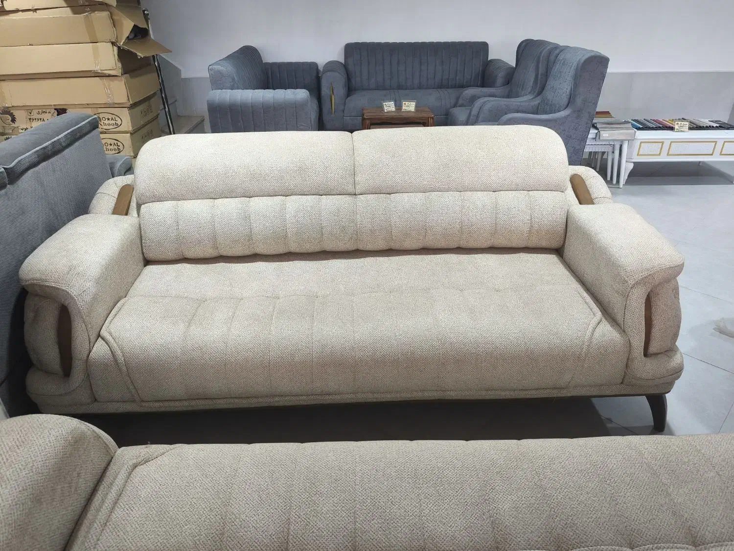 مبل زیبای فلوریدا تختخواب شو|مبلمان خانگی و میز عسلی|خواف, |دیوار