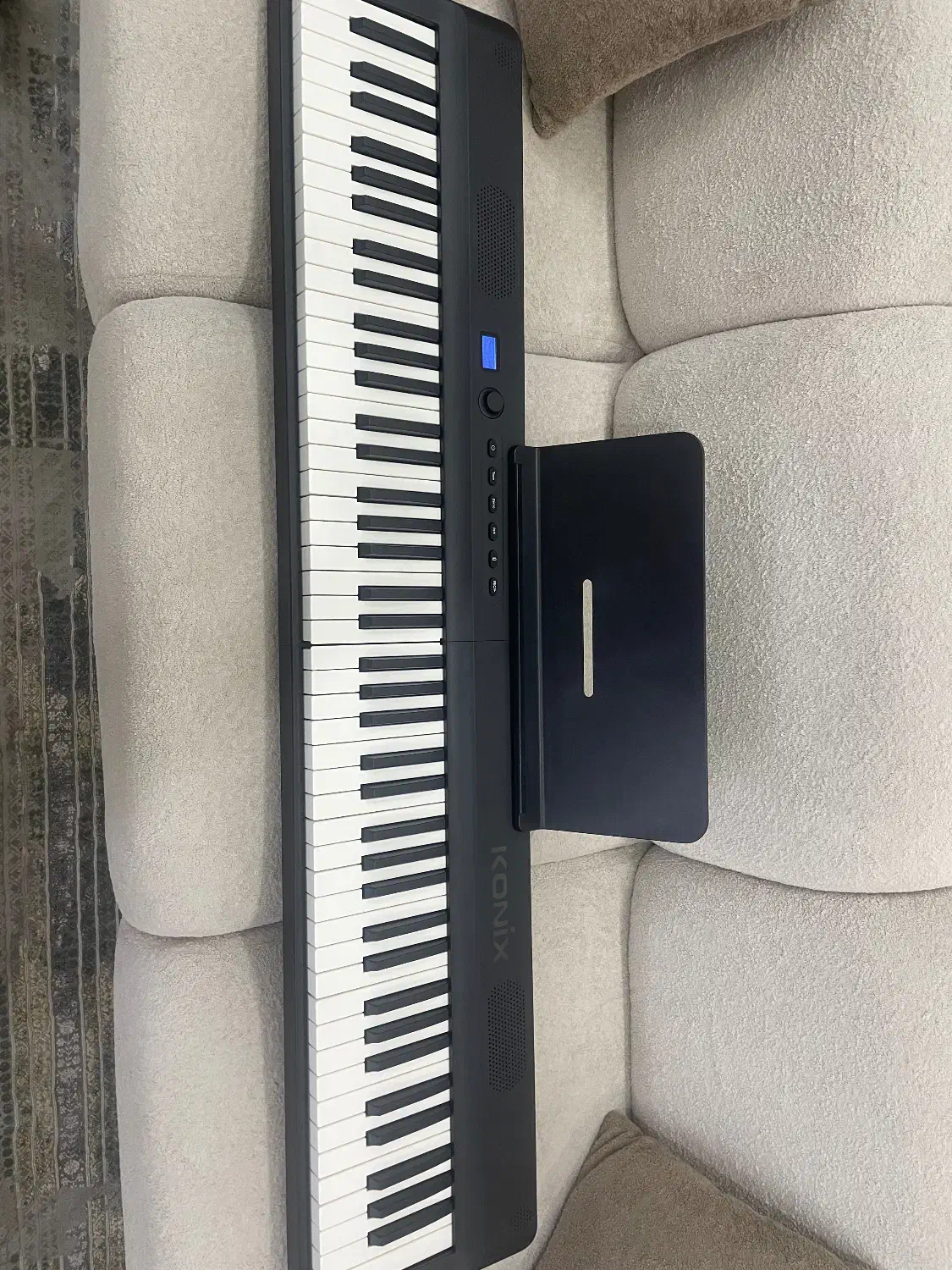 پیانو|پیانو، کیبورد، آکاردئون|لنگرود, |دیوار