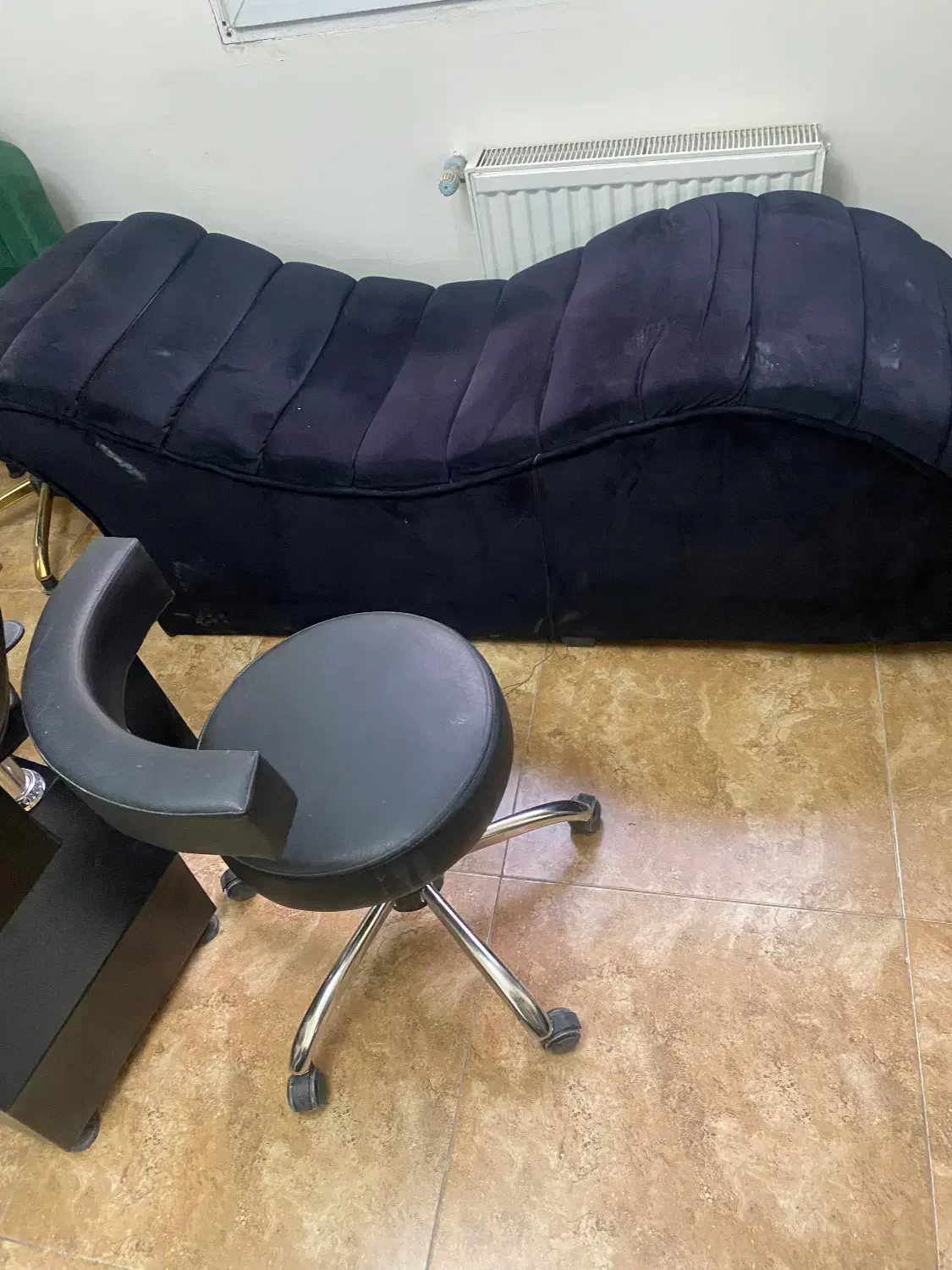 فروش میز ناخن و تخت مژه و تخت ماساژ|آرایشگاه و سالنهای زیبایی|کرج, جهانشهر|دیوار