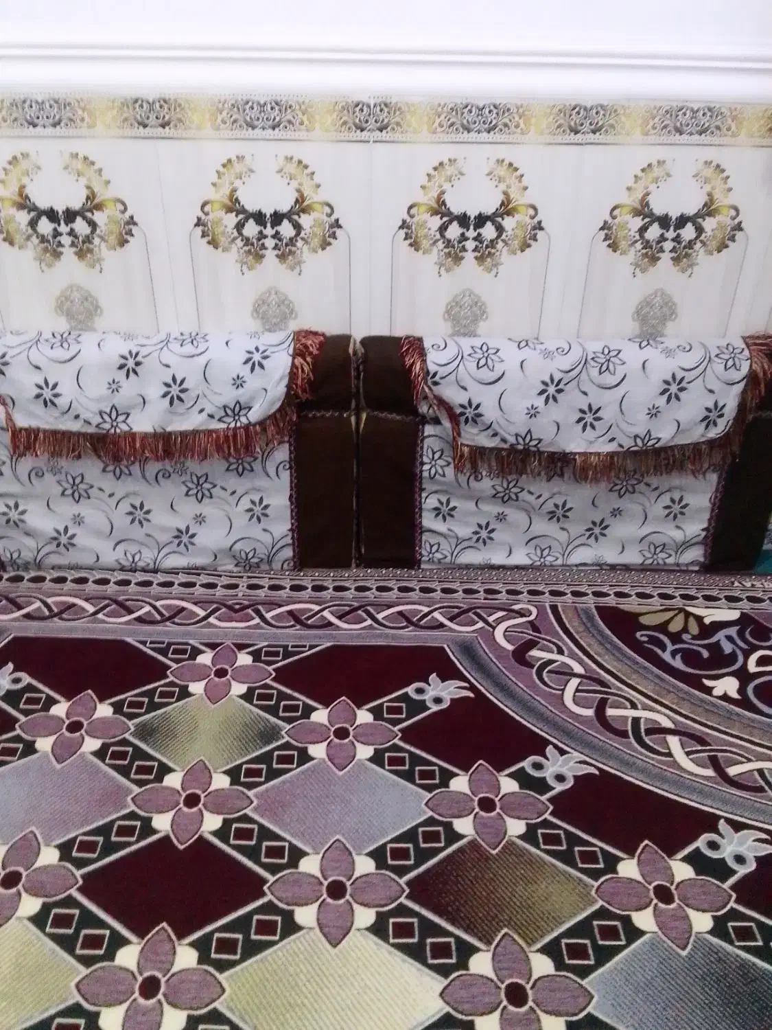 پشتی تمیز|پشتی|خرمشهر, |دیوار