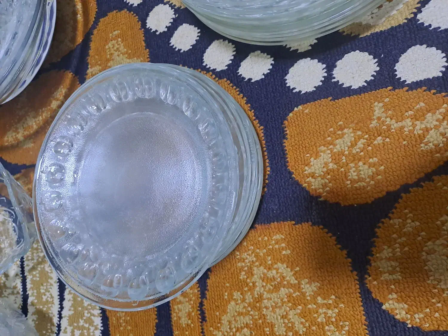 چندسرویس کریستال وچینی جنس قدیم وخوب|ظروف سرو و پذیرایی|نورآباد, |دیوار