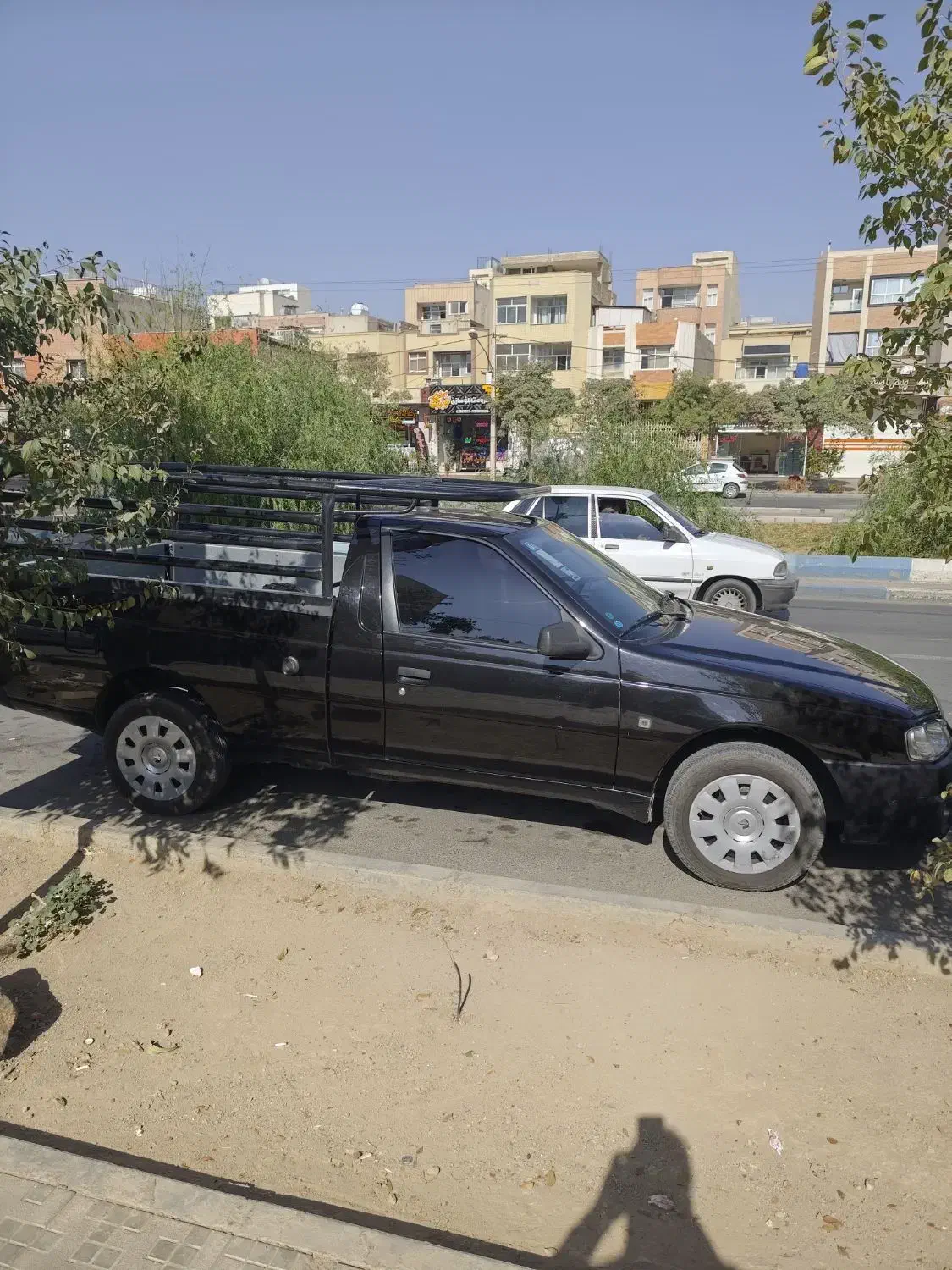 آریسان تمیز و بی نقص|خودرو سواری و وانت|اصفهان, برازنده|دیوار