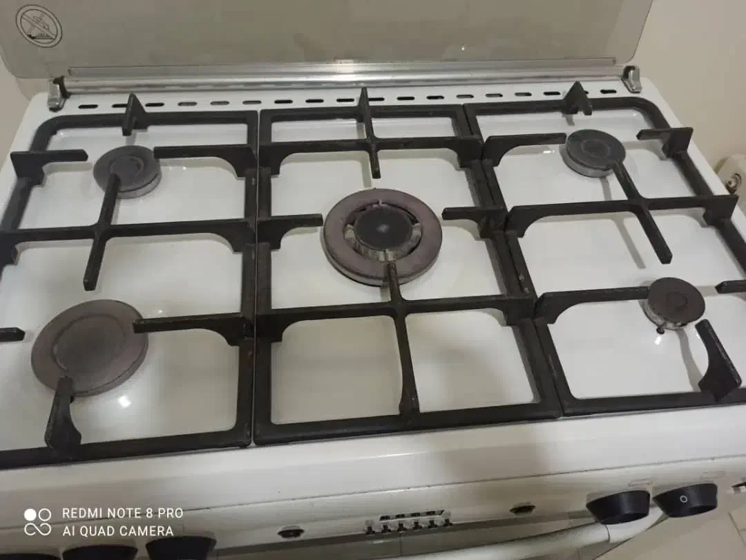 رز گاز.ویترین وپلوپزوسماورگازی و سرخ کن وچینی وفرش|اجاق گاز و لوازم برقی پخت‌وپز|پرند, فاز ۶|دیوار