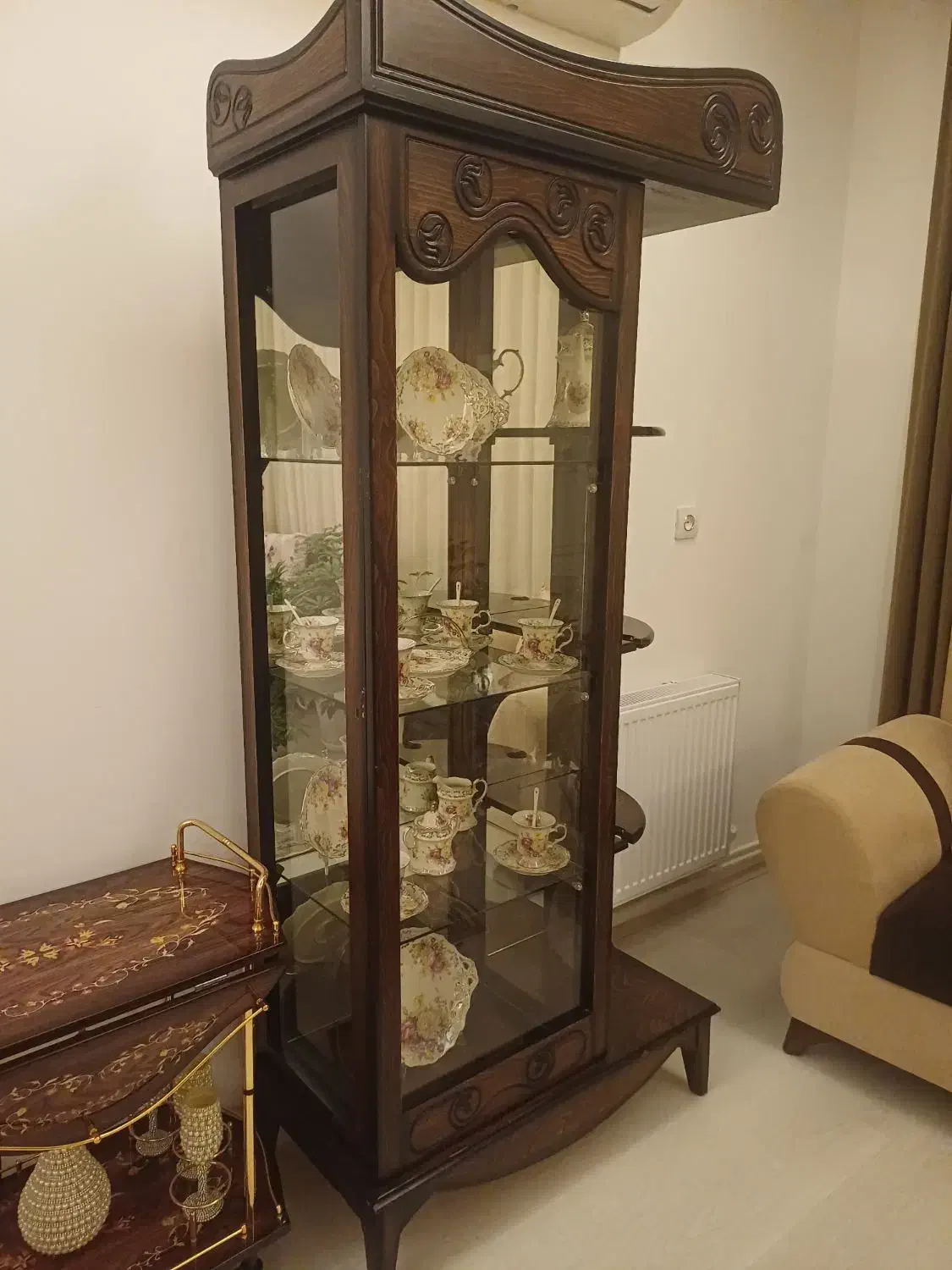 بوفه کارکرده ولی تمیز|بوفه، ویترین، کنسول|خوی, |دیوار