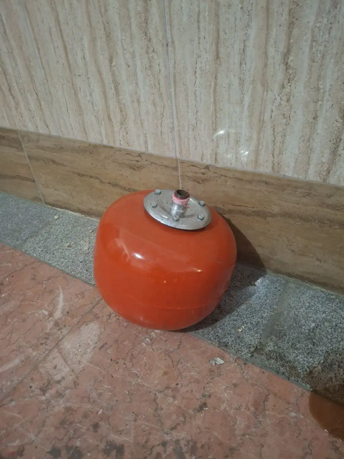 منبع تحت فشار نو و خراب ( ضایعات )|مصالح و تجهیزات ساختمان|قم, الوندیه و گذر صادق|دیوار