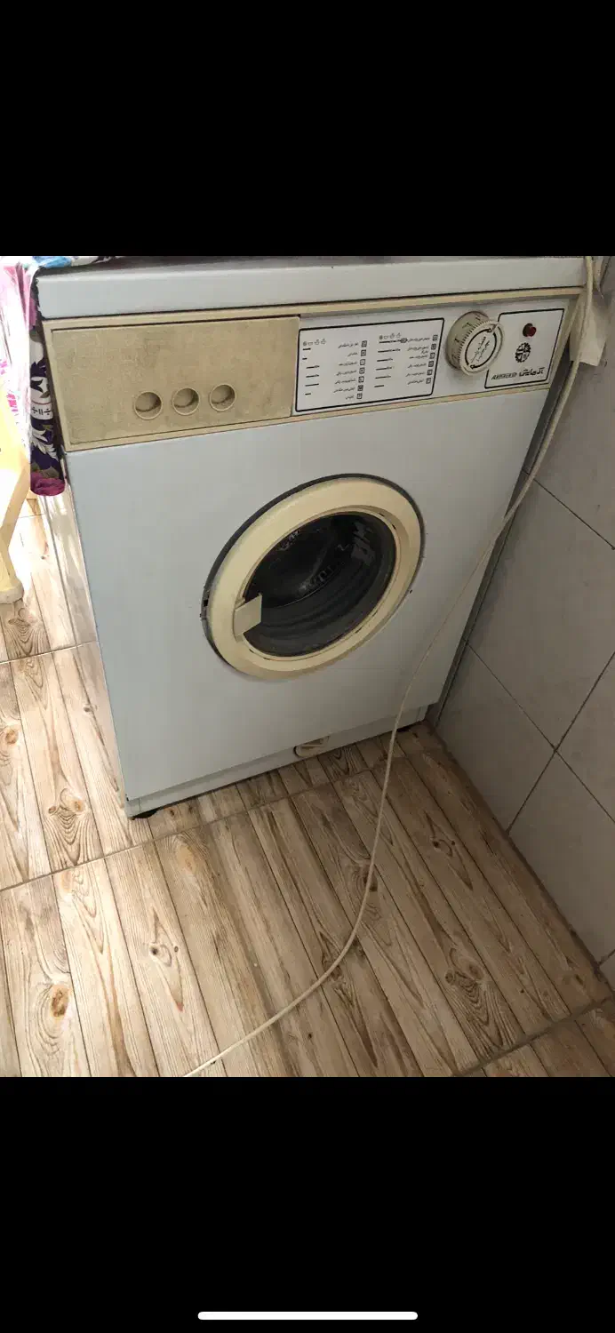 لباسشویی مدل آزمایش کاملا سالم|ماشین لباسشویی و خشک‌کن لباس|بروجن, |دیوار