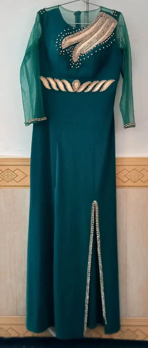 لباس مجلسی|لباس|تربت جام, شاد|دیوار