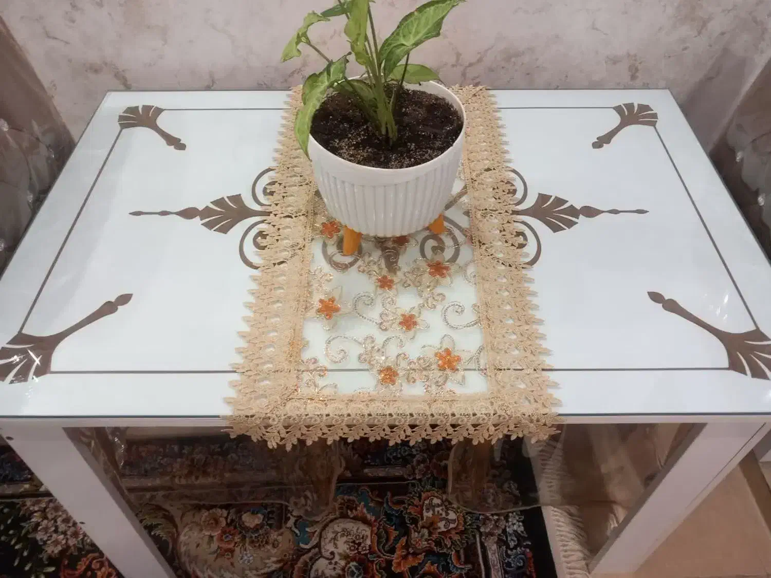 میز|میز و صندلی غذاخوری|فولادشهر, مسکن مهر فولادشهر|دیوار