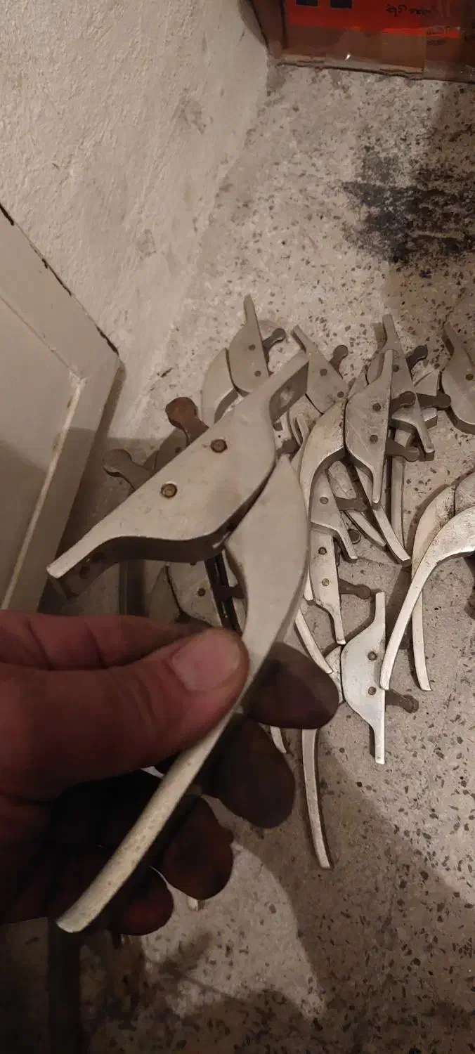 دستگیره کلنگی|مصالح و تجهیزات ساختمان|تهران, باغ خزانه|دیوار