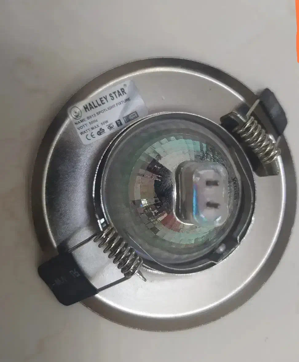 ۳۰عدد هالوژن195000 ت سقفی یک چهارم قیمت(با لامپ)|لوستر و چراغ آویز|کرمانشاه, |دیوار