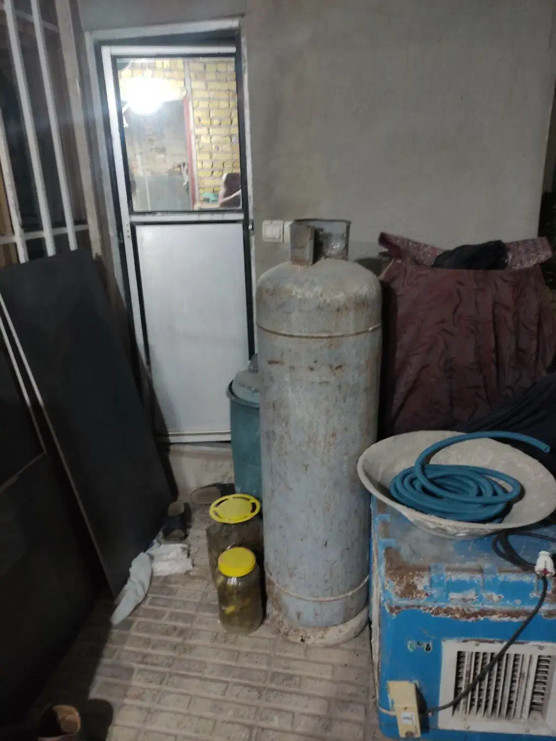 کپسول گاز بزرگ پرسی گاز|ابزارآلات|قزوین, |دیوار