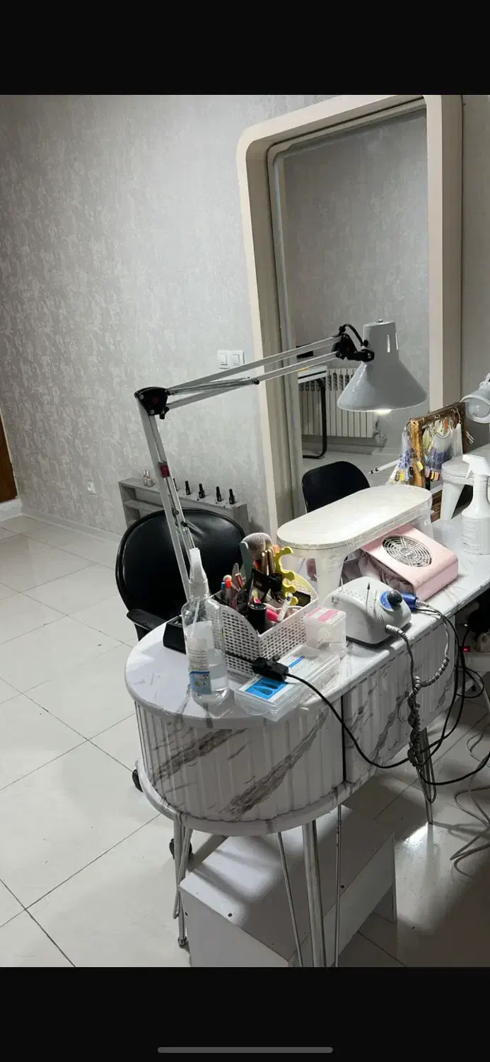 ناخنکار|استخدام درمانی، زیبایی، بهداشتی|شیراز, معالی‌آباد|دیوار
