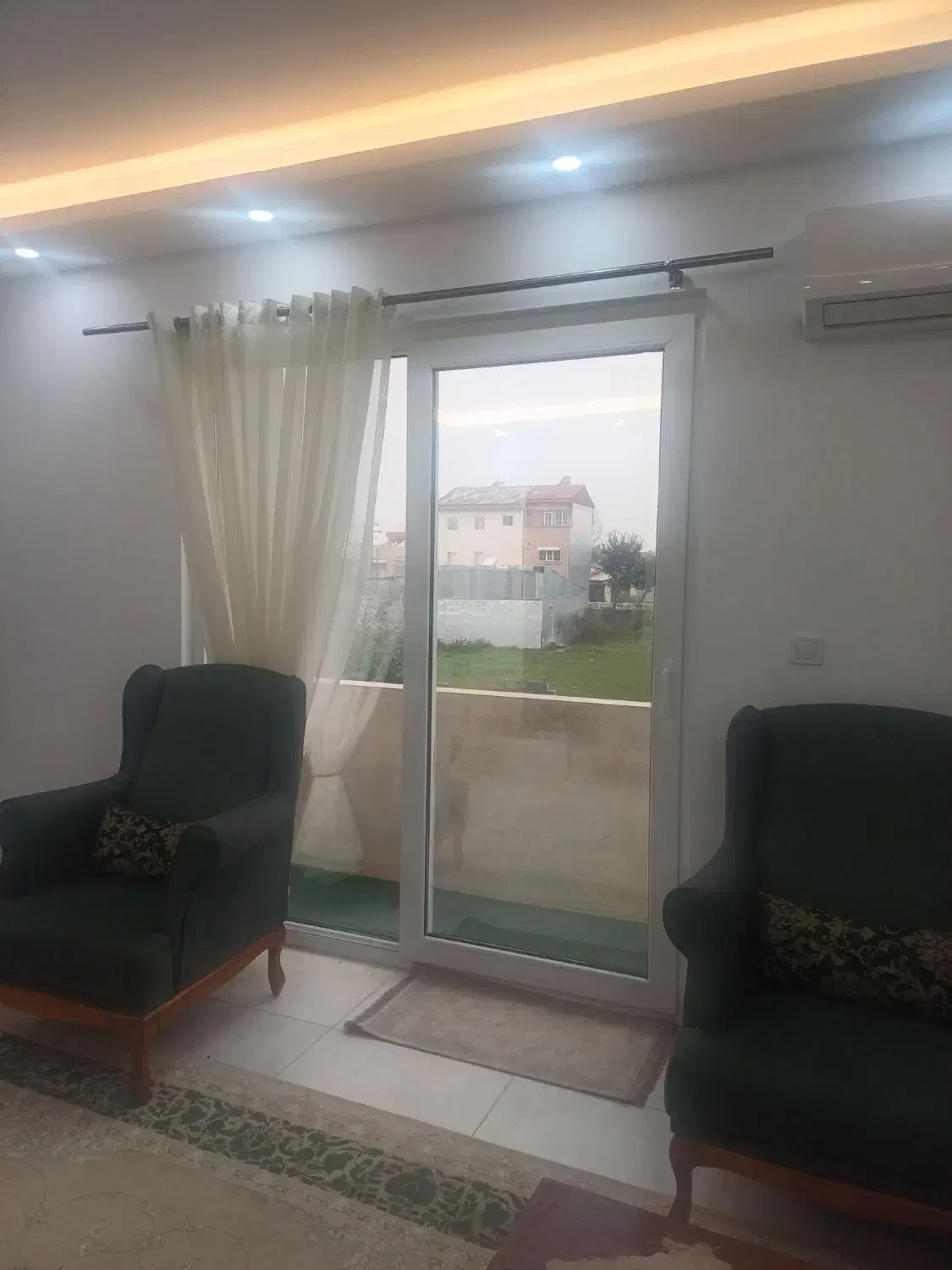 آپارتمان ۱۳۰ متری|اجارهٔ آپارتمان|رشت, عینک|دیوار