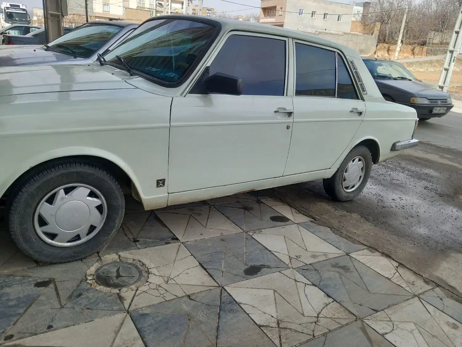 پیکان مدل ۸۳|خودرو سواری و وانت|تویسرکان, |دیوار