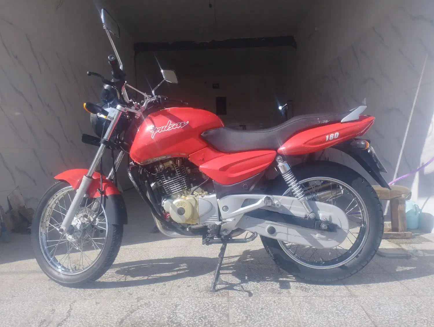 باجاج اصلی|موتورسیکلت|بروجرد, |دیوار