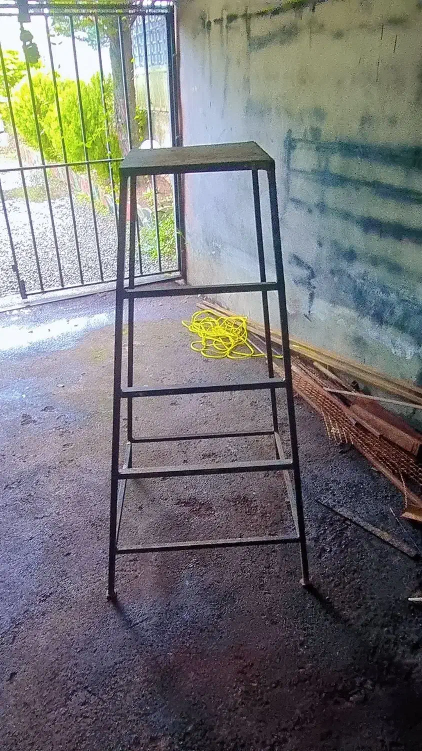 چهارپایه آهنی فلزی|ابزارآلات|چمستان, |دیوار