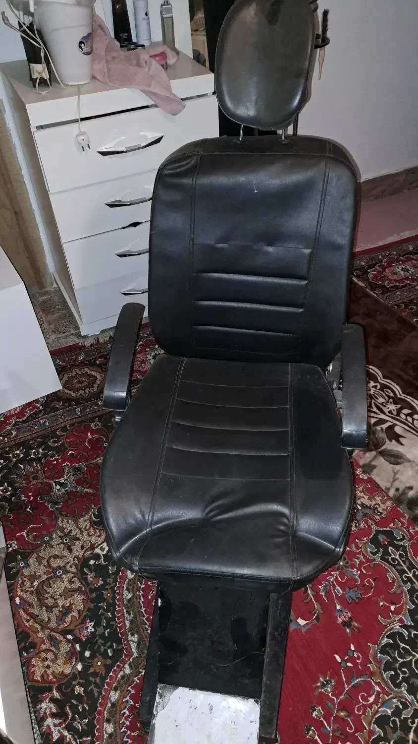 صندلی کار ارایشگاه|آرایشگاه و سالن‌های زیبایی|تربت‌حیدریه, مظفریه|دیوار